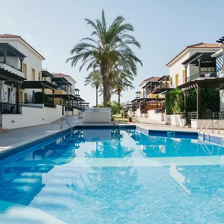 Aphrodite Gardens No.9 Luxury Apt * Paphos