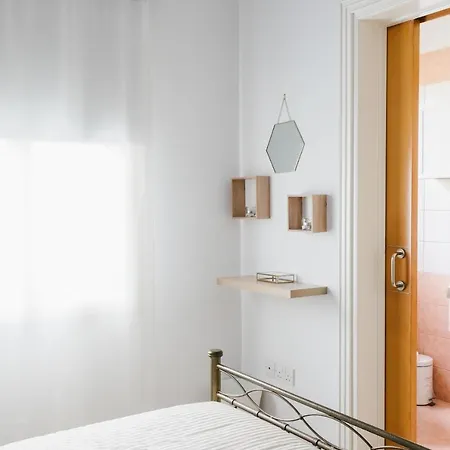 Aphrodite Gardens No.9 Luxury Apt דירה Paphos