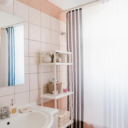 Aphrodite Gardens No.9 Luxury Apt דירה Paphos